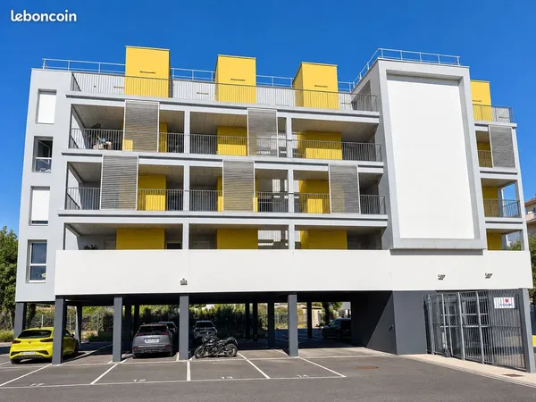 Superbe T2 - balcon - parking - état parfait