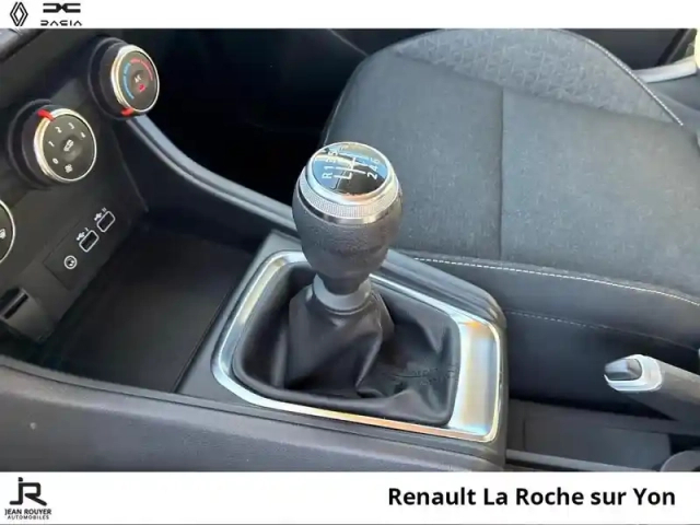 Renault Captur 1.0 eco-g 100ch evolution — photo 6