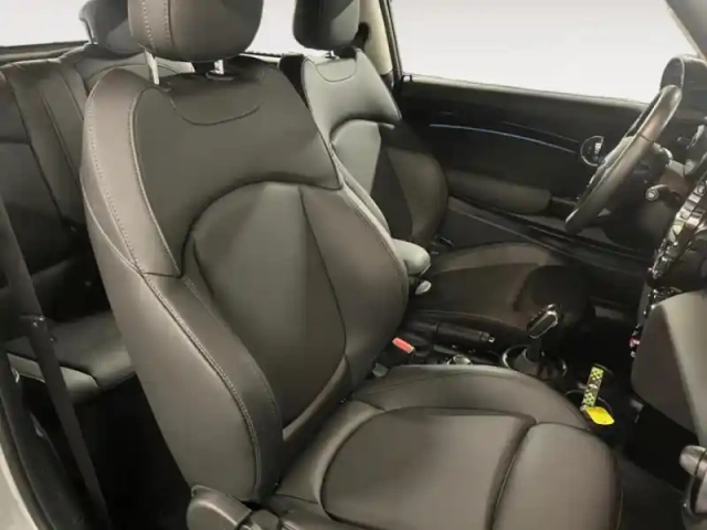 Mini Mini cooper 136ch edition premium plus bva7 — photo 9