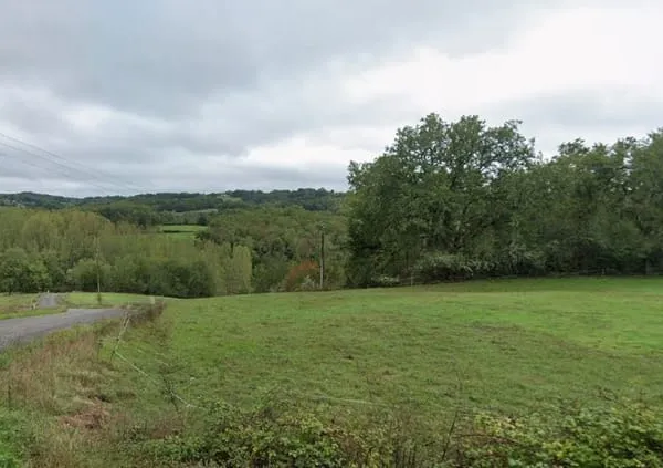 Terrain à bâtir de 1800 m² à SAINT-AUBIN-DE-NABIRAT (24)
