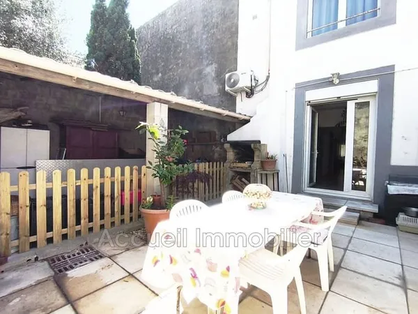 Maison P5 d''environ 108 m² + 44 m² terrasse + 2 balcons. 4 ch