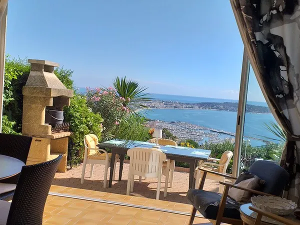 STUDIO 35 M2 MEUBLE super cannes