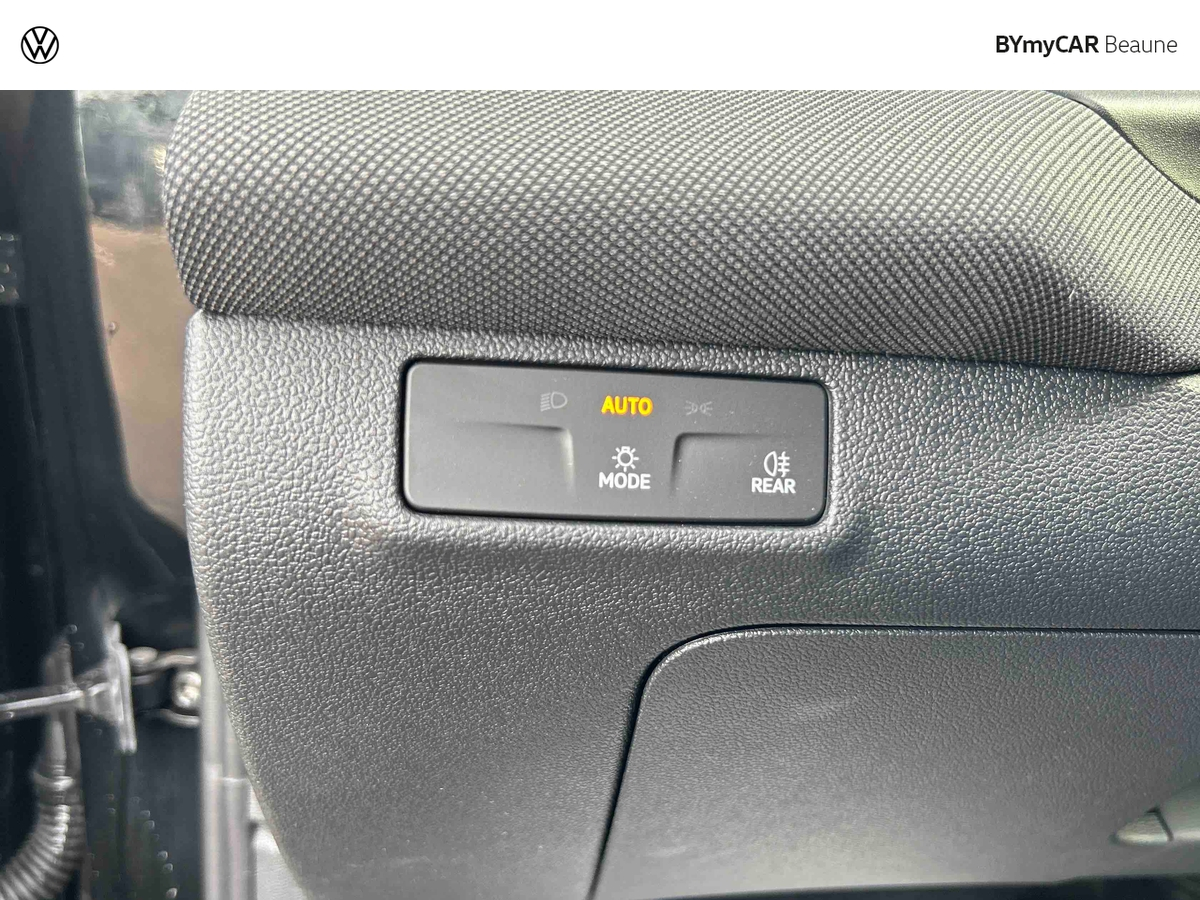 Volkswagen T-Roc 1.5 eTSI Hybrid 116 ch DSG7 — photo 19