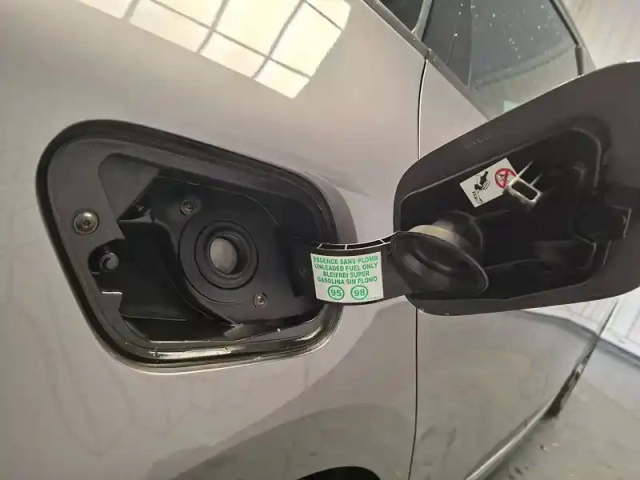 Renault Scenic grand  tce 160 energy edc — photo 46