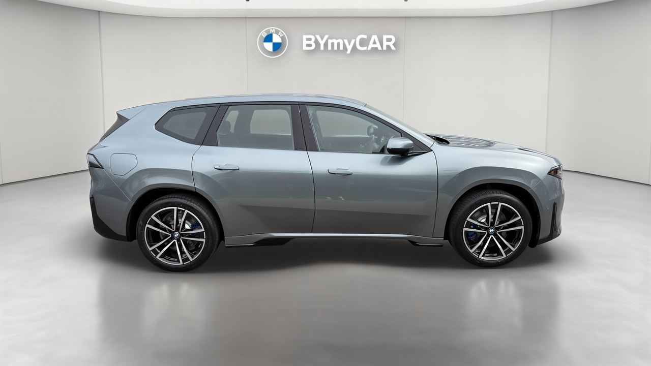 BMW iX3 50 xDrive — photo 6