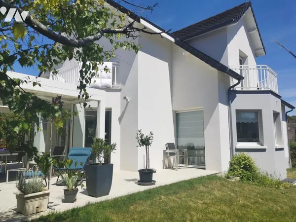 Maison 6 pièces 207 m²