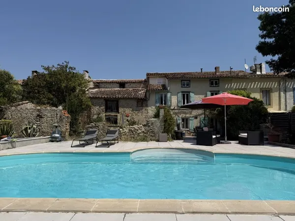 Maison de village 173 m² Loupia