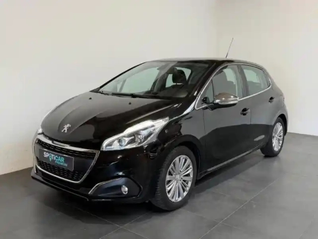Peugeot 208 1.2  82 allure 5p gps / clim auto / régulateur — photo 1