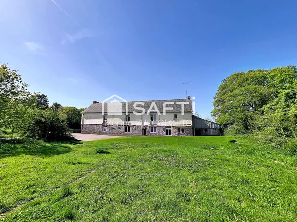 Bâtisse 280m2 / Terrain 12300m2