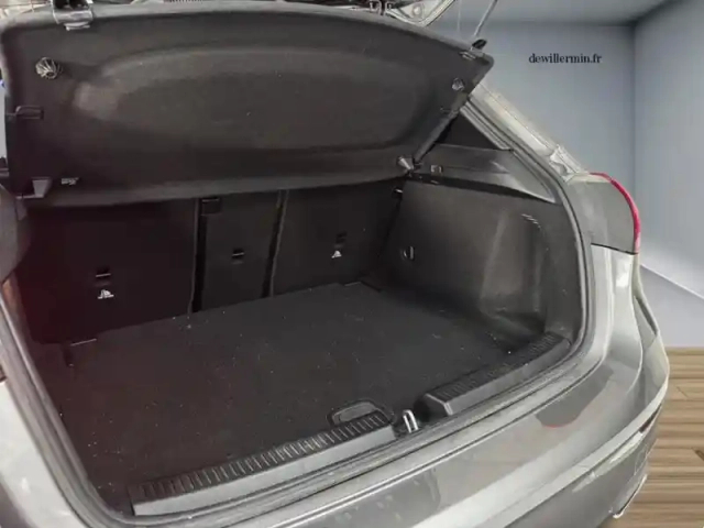 Mercedes Classe A a 200 compacte — photo 10