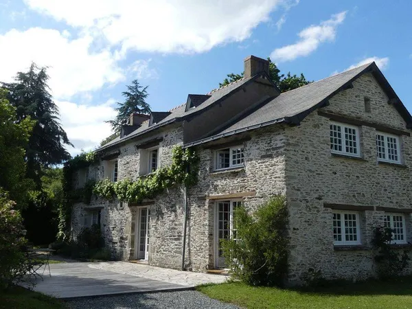 Maison 9 pièces 219 m²
