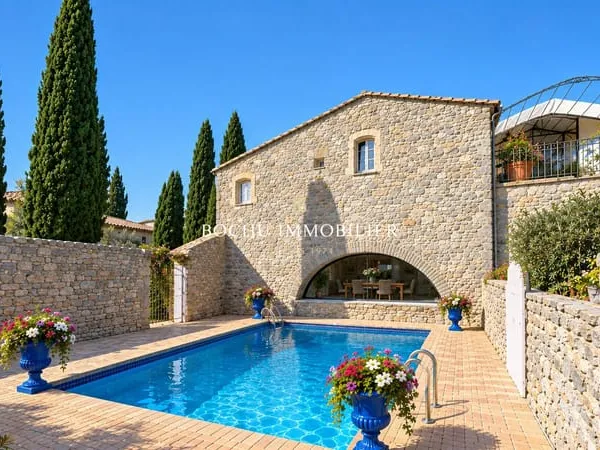 Grande propriété a vendre