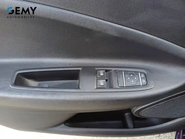 Renault Zoé zoe r110 - 22b — photo 12
