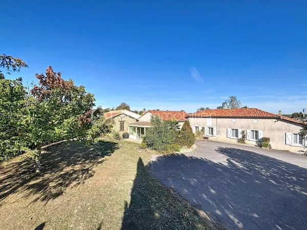 Immeuble 7 pièces 195 m²
