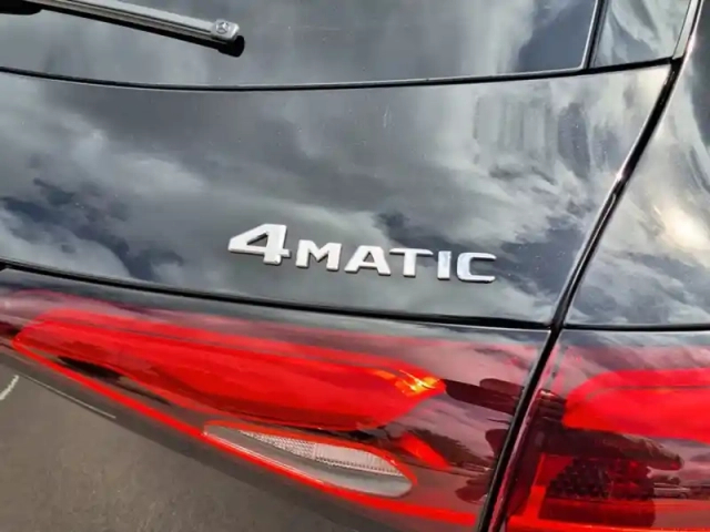 Mercedes Glc 300 de hybrid eq 4matic am — photo 16