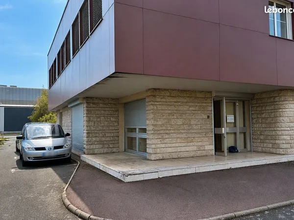 Bureaux 68 m² MACON
