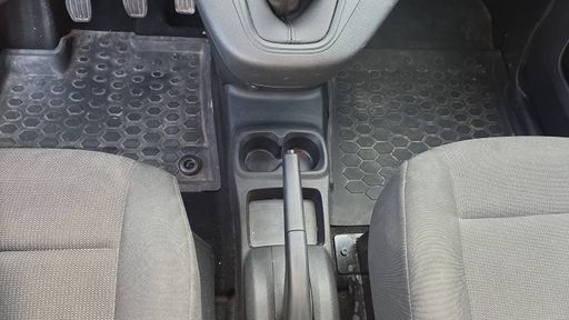 Fiat Doblo Cargo VU 1.2 PureTech 110 - Pro Lounge Connect – 2024 – 33816 km – Essence – Boîte Manuelle — photo 3