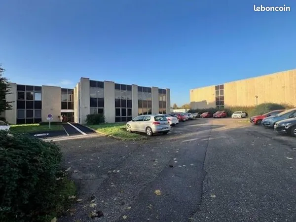Bureaux 970 m² VAL DE REUIL