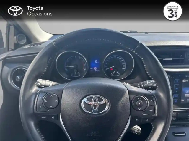 Toyota Auris 1.2 turbo 116ch collection — photo 13