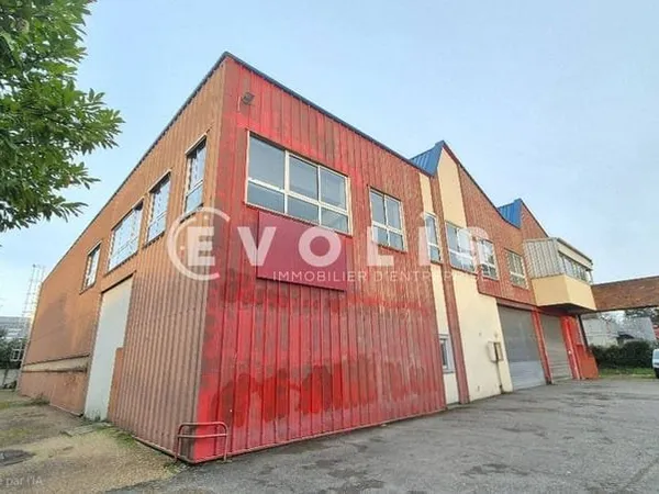 Local d'activité 1678 m²