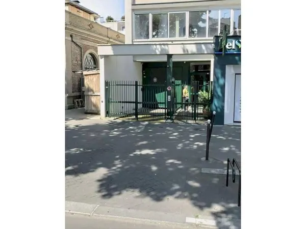 Garage/Parking