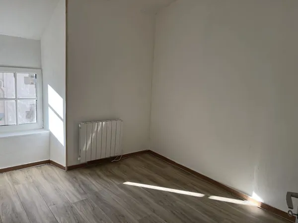 À LOUER...AVEC ENTRÉE INDÉPENDANTE