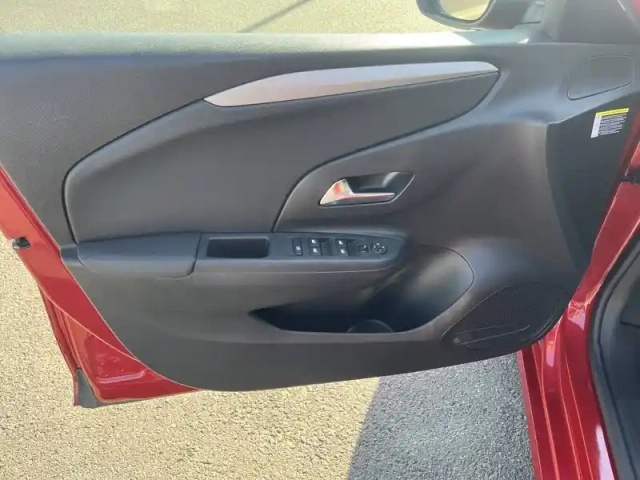 Opel Corsa 1.2 turbo 100 ch bva8 — photo 18