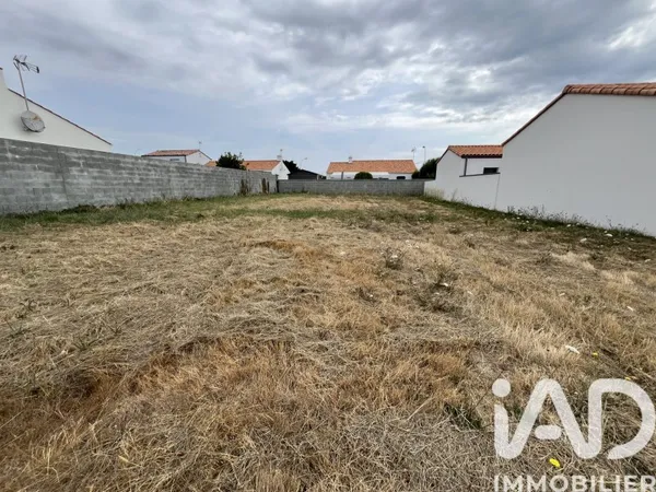 Terrain 447 m²
