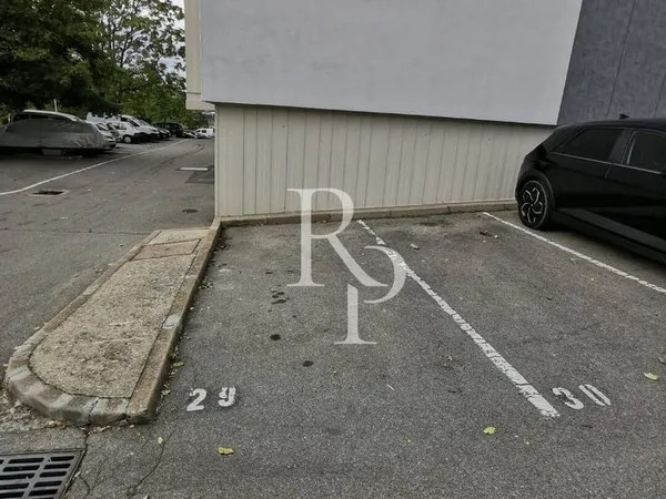 Stationnement Location Lyon 50€