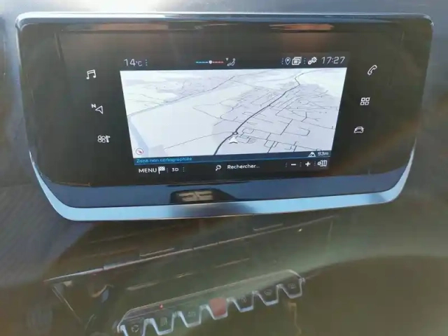 Peugeot 208 puretech 75 s&amp;s bvm5 — photo 8