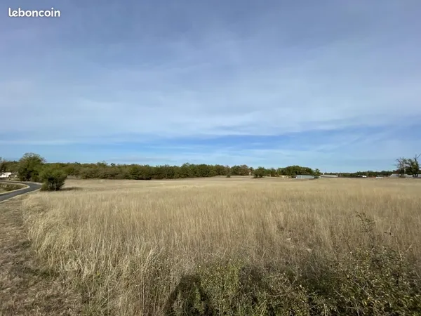 Terrain 24 142 m² Nespouls