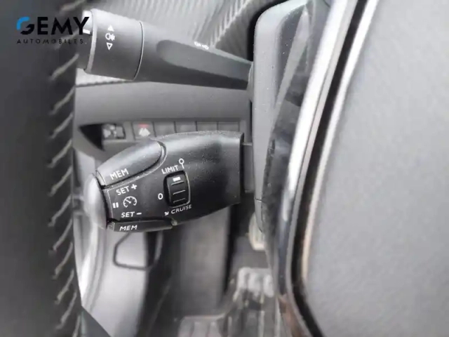 Peugeot 208 puretech 75 s&amp;s bvm5 — photo 15
