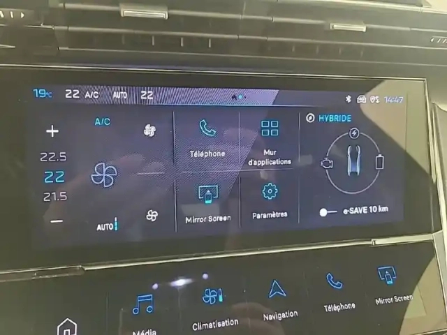 Peugeot 408 phev 225 e-eat8 — photo 19