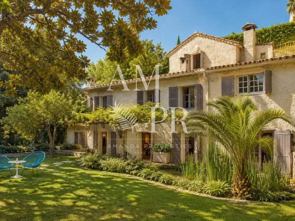 Villa de charme au coeur de la Californie- Centre ville à pied