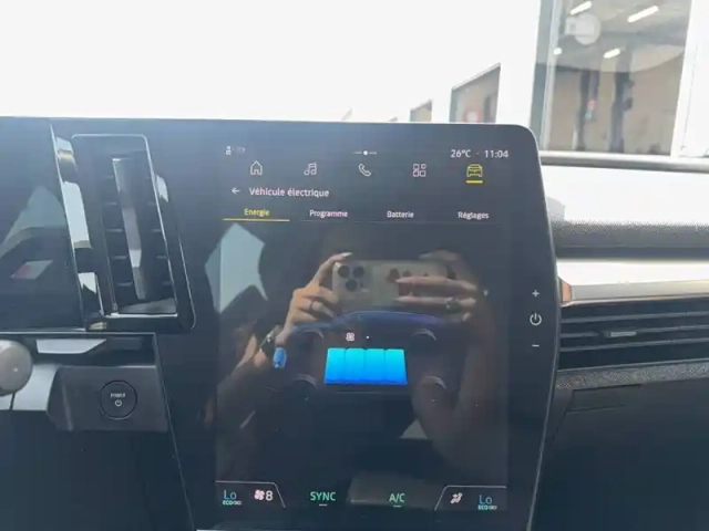Renault Megane e-tech ev60 130ch super charge — photo 6
