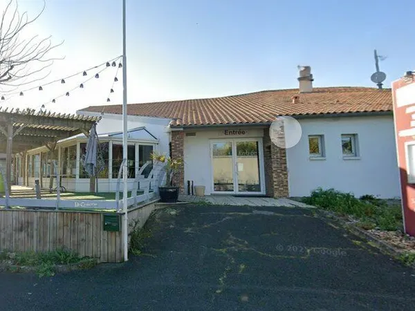 Local commercial 359 m² CHAURAY