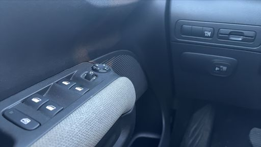Citroen C3 Aircross 1.2 PureTech 110 EAT6 - Shine – 2018 – 111573 km – Essence – Boîte Automatique — photo 11