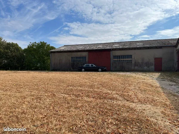 Entrepôt de stockage 240 m carré