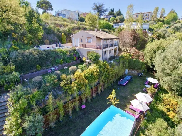 Maison 4 pièces 181 m²