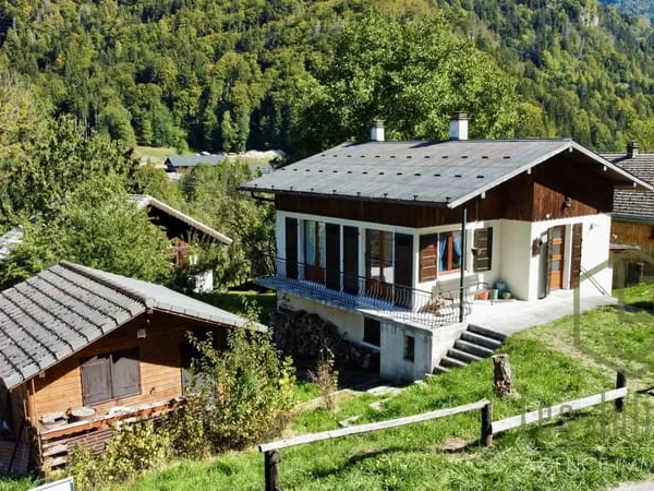 À Rénover Maison À Potentiel Exceptionnel Dans Un Cadre Calme À Saint-Jean-D'aulps