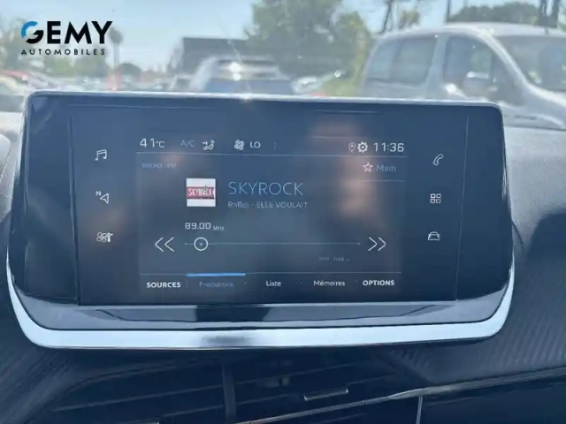 Peugeot 2008 puretech 100 s&amp;s bvm6 — photo 18