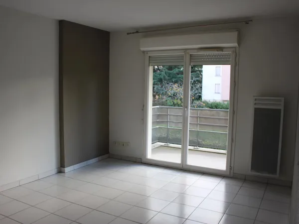APPARTEMENT TYPE II AVEC BALCON ET PLACE DE PARKING PRIVATIVE