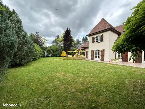 Propriété 8 pièces 257 m²