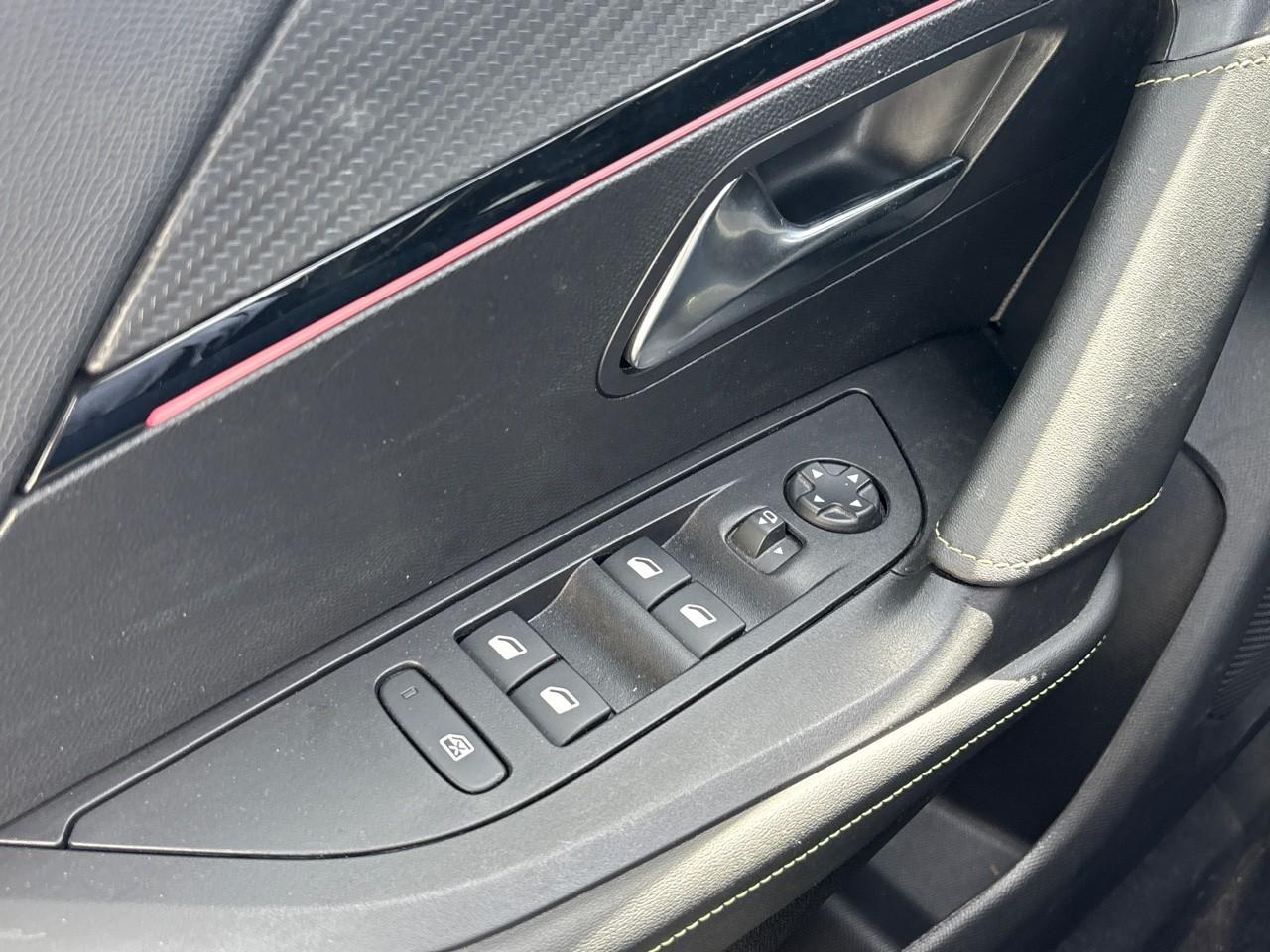 Peugeot 2008 1.2 puretech 130ch s&s gt eat8 — photo 19