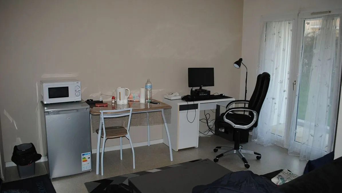 Photo 1