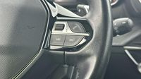 Peugeot 2008 1.2 PureTech 130ch S&S Allure EAT8 — photo 17