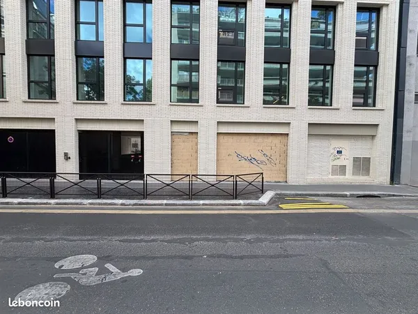 Boutique 200 m² PARIS
