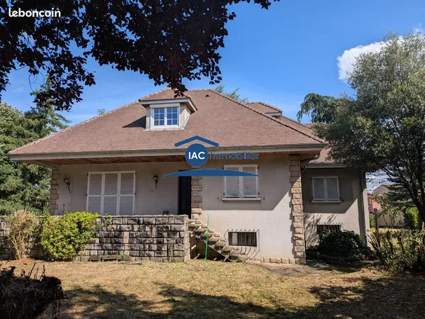 Maison 9 pièces 214 m²