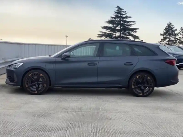 Cupra Leon st 1.4 e-hybrid 245ch dsg6 — photo 7