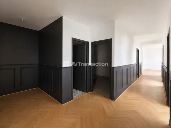 APPARTEMENT ENTIEREMENT RENOVE DE 117M2